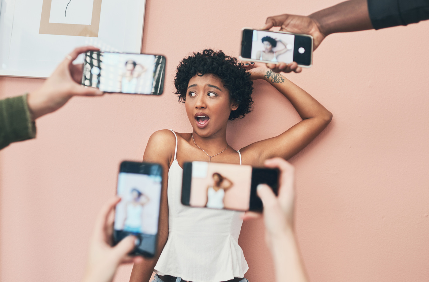 Mulher fazendo fotos